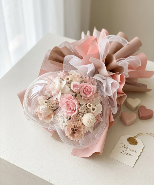 粉色愛心波波球永生花束｜情人節告白生日花禮推薦