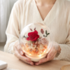 LED燈永生花玻璃罩禮物，紅玫瑰與粉色玫瑰花盅擺設，適合生日、情人節與紀念日送禮